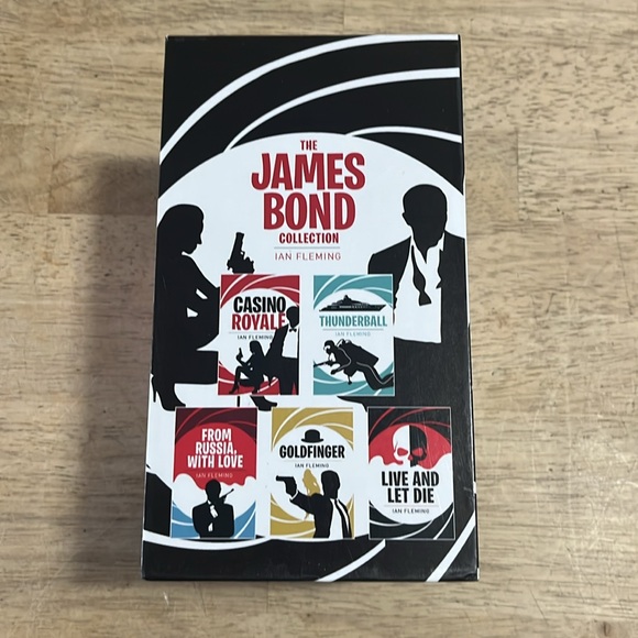 James Bond Collection Box Set - Picture 4 of 14